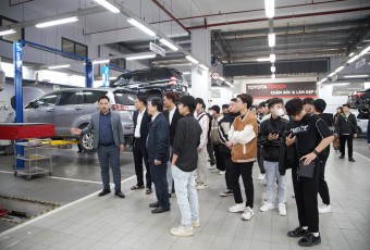 Trường Đại học UTM thăm và làm việc tại Công ty Toyota Hưng Yên